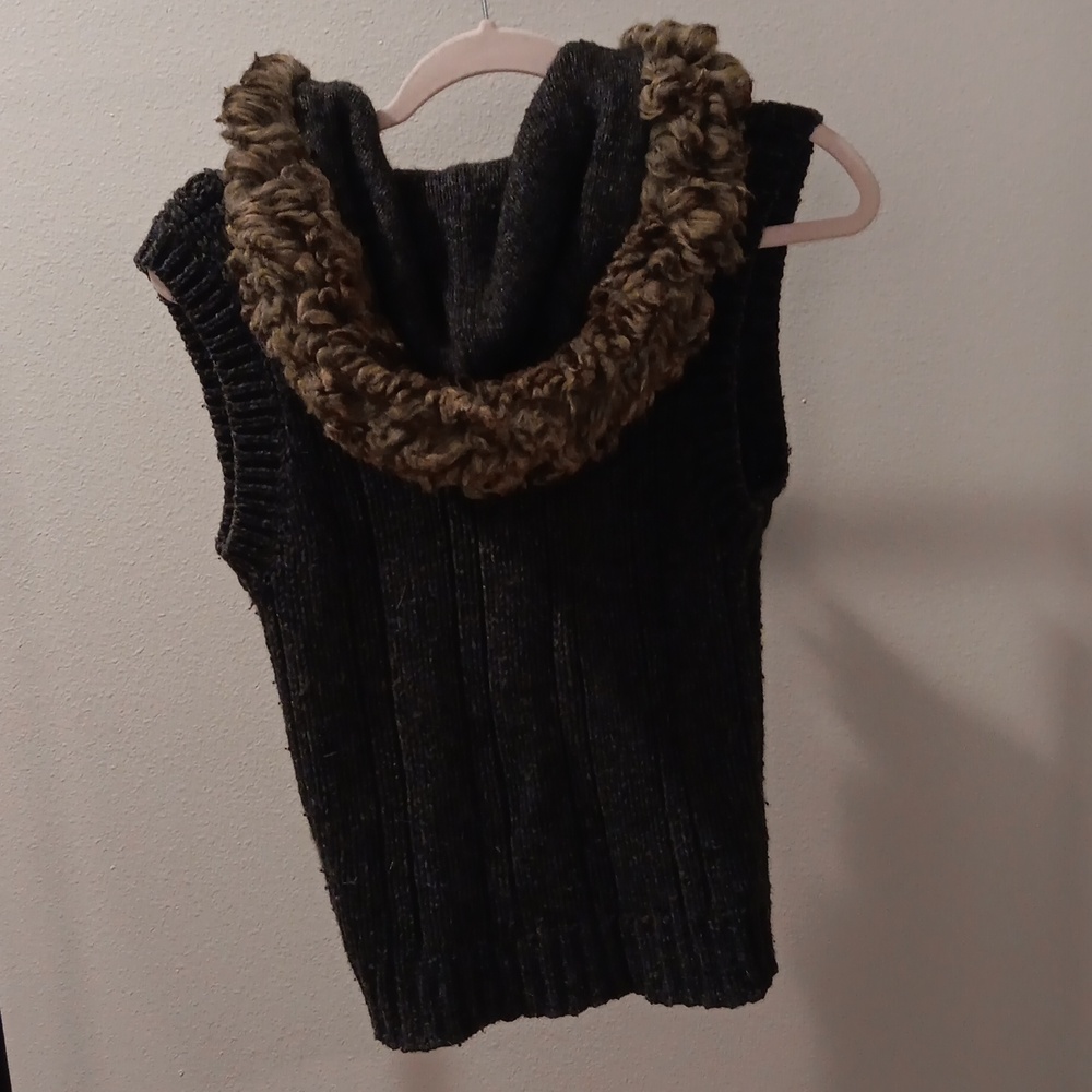Hollister Charcoal Hooded Knit Vest - Picture 3 of 3